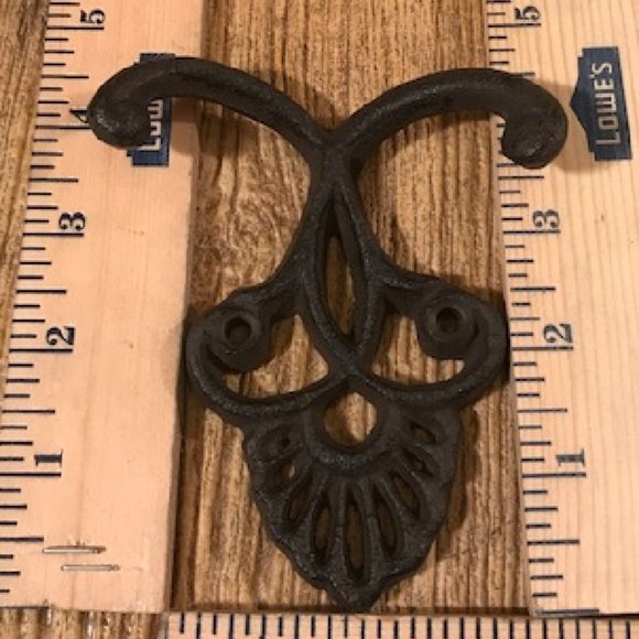 One (1) Crown Wall Double Hook 4 3/4" tall 4" wide Home Wall Decor ONE 0184-1025 - Picture 15 of 16